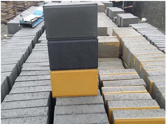 云南透水砖在昆明市政道路铺装的作用
