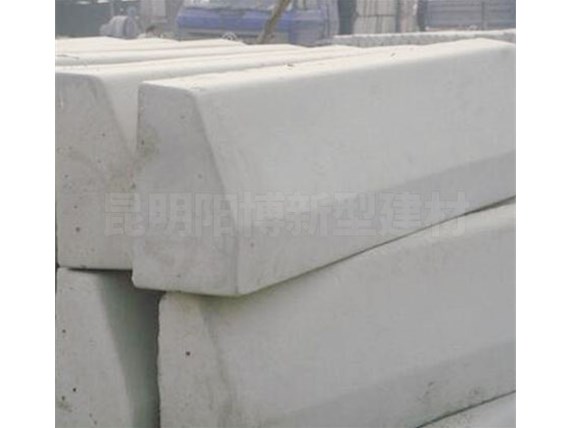 昆明混凝土路沿石表面处理方法有哪些？